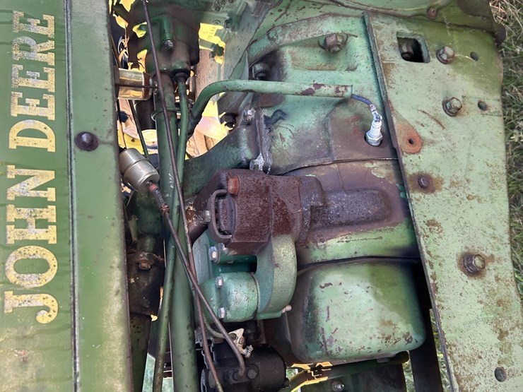 john-deere-70-image-11