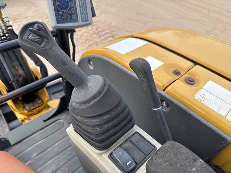 2018-caterpillar-303.5e2-cr-image-33