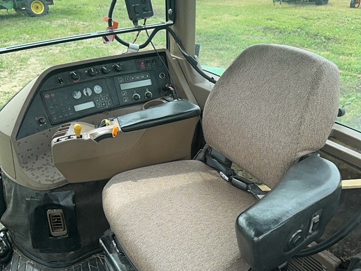 john-deere-8300-image-28
