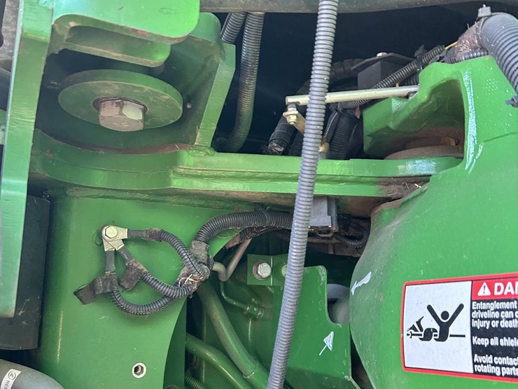 2016-john-deere-9620rx-image-25