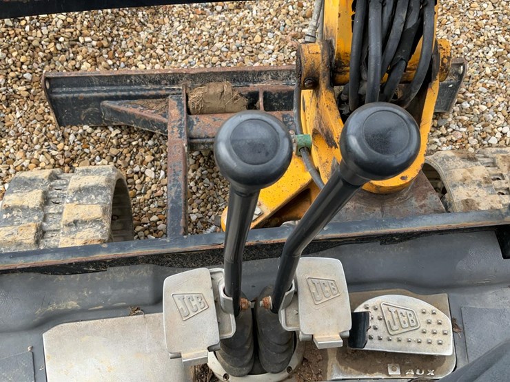 2017-jcb-8029cts-image-13
