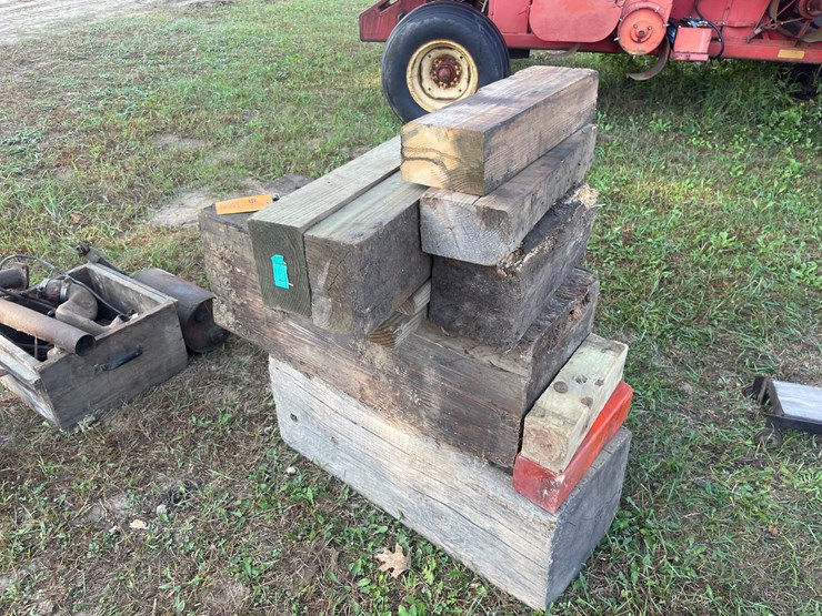#5093-•-pile-of-wood-blocking-image-2