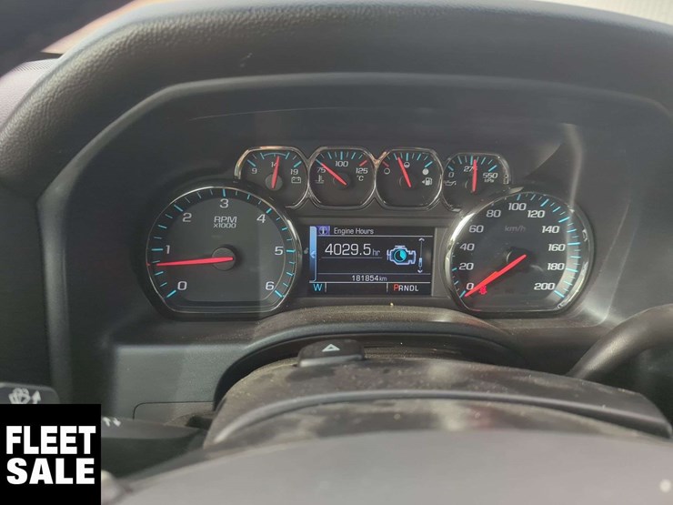 2017-chevrolet-silverado-1500-image-8