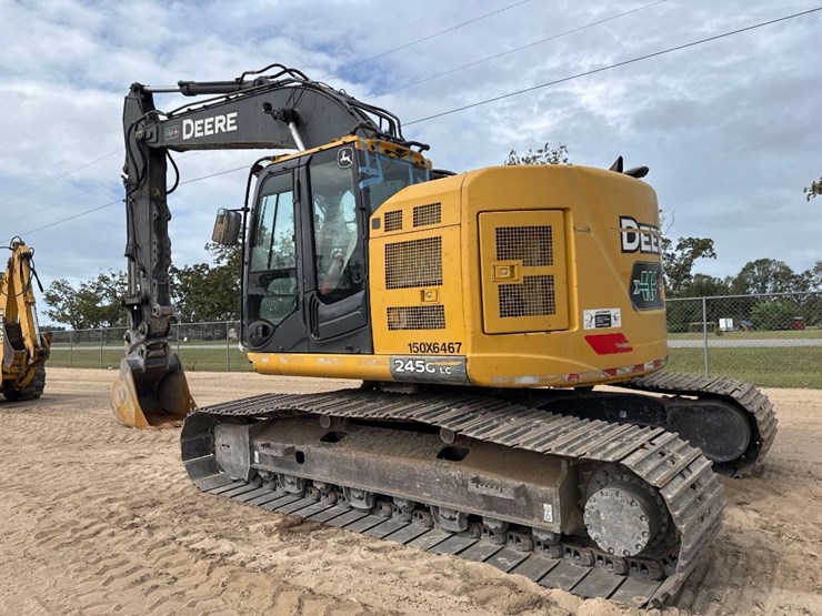 deere-245g-lc-image-8