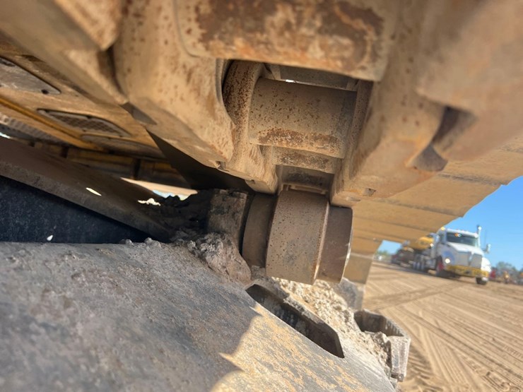 2019-deere-350g-lc-image-32