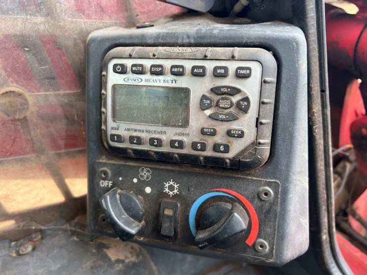 2020-takeuchi-tl12v2-image-31