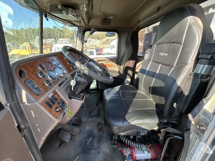 2009-peterbilt-386-image-62