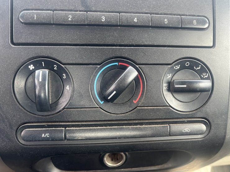 2007-ford-f150-xl-image-32