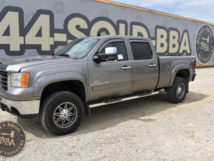 2007-gmc-sierra-2500-image-3