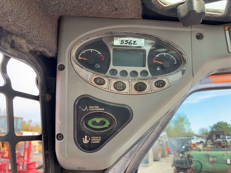 2008-bobcat-t300-image-25