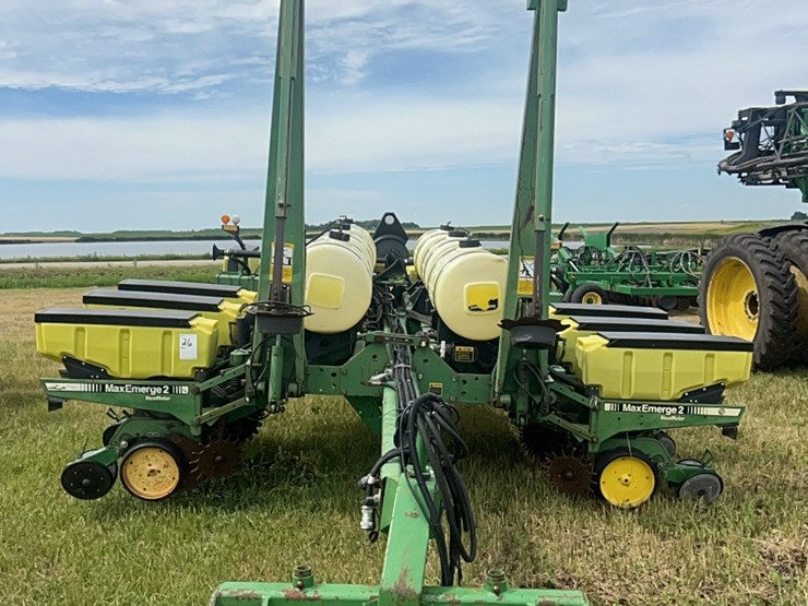 john-deere-7200-image-52