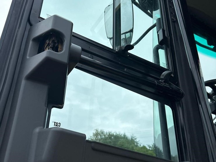 2017-deere-624kii-image-30