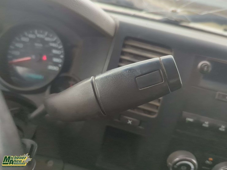 2012-chevrolet-silverado-1500-image-11