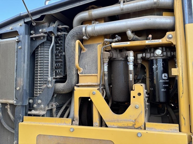 2011-deere-872gp-image-80