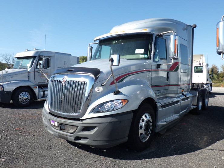 2015-international-prostar-image-1