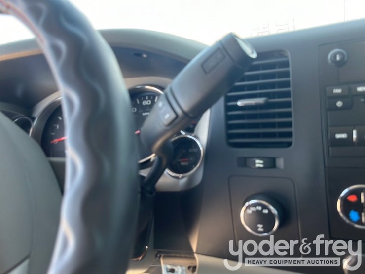 2013-chevrolet-silverado-1500-image-24