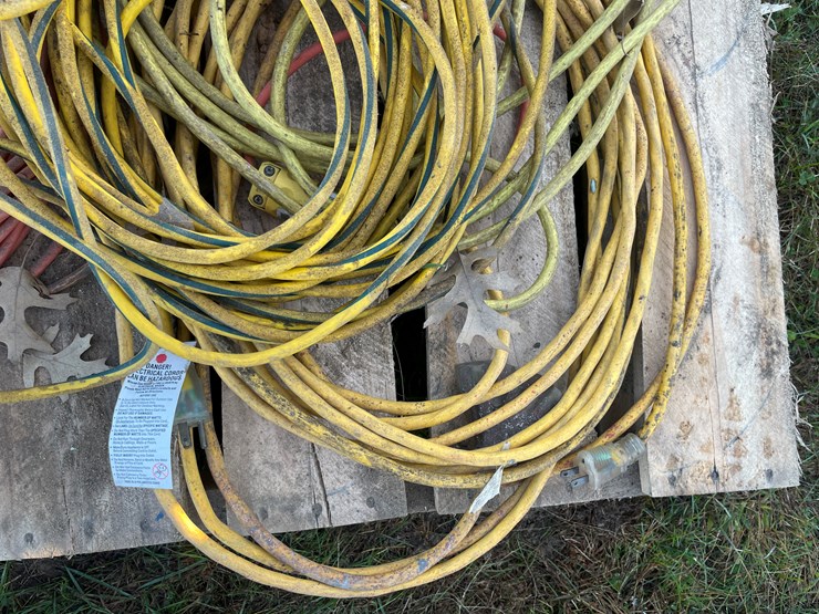 #5068-•-pallet-of-extension-cords-image-10