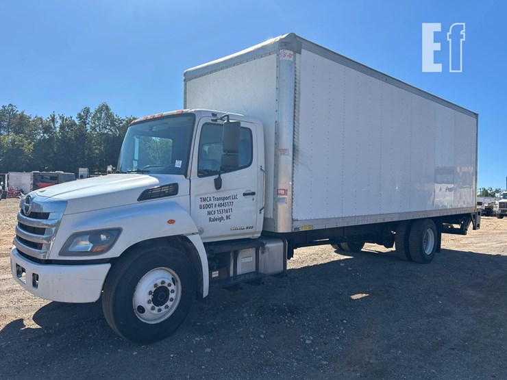 2019-hino-268-image-2