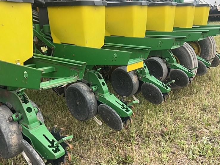 john-deere-16-image-67
