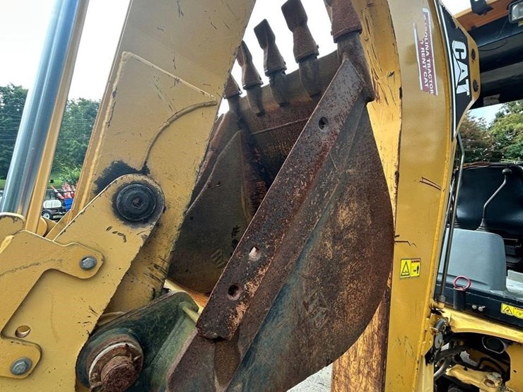 2006-caterpillar-416d-image-11
