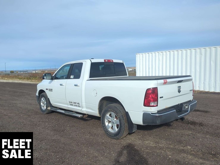 2014-ram-1500-slt-image-3