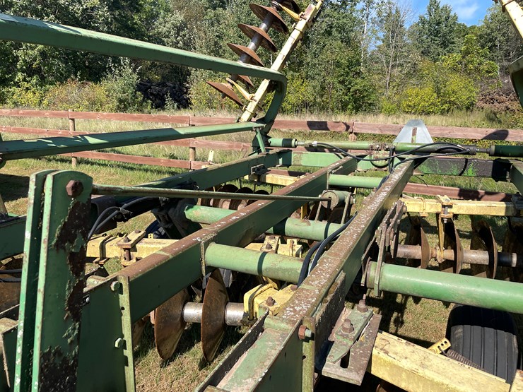 #1671-•-john-deere-23'-disc-image-10