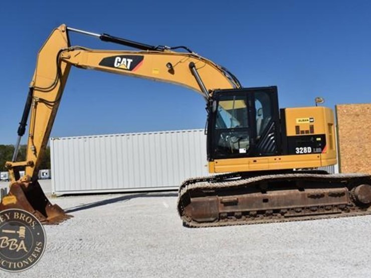 2015-caterpillar-328d-lcr-image-12
