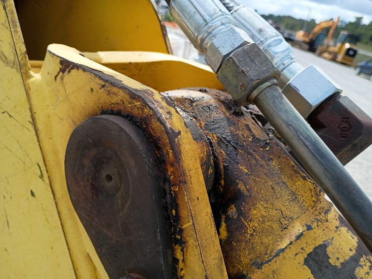 new-holland-lb75-image-76