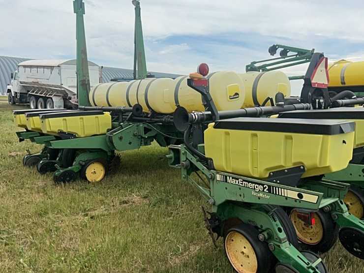 john-deere-7200-image-19