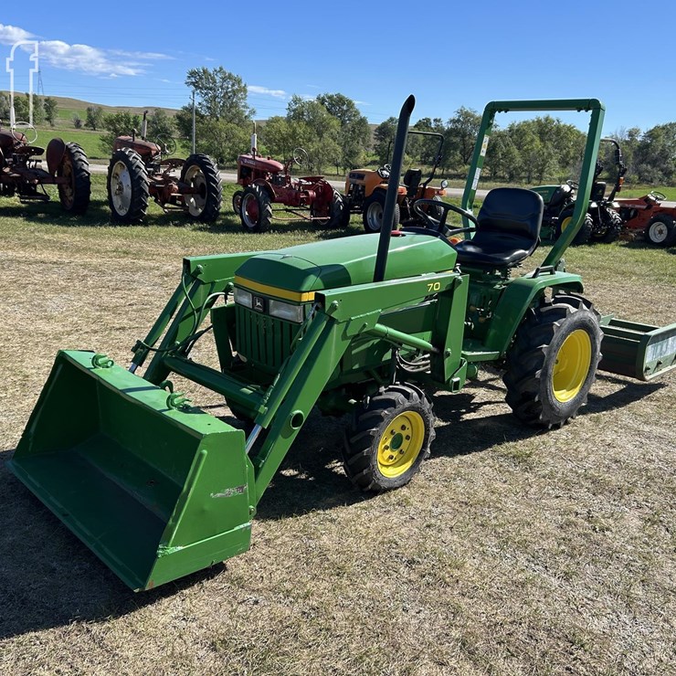 1992 JOHN DEERE 670
