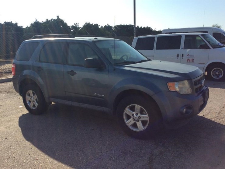 2011-ford-escape-image-5
