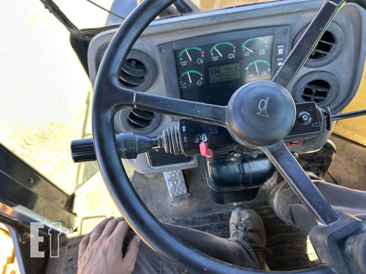 2003-deere-824j-image-64