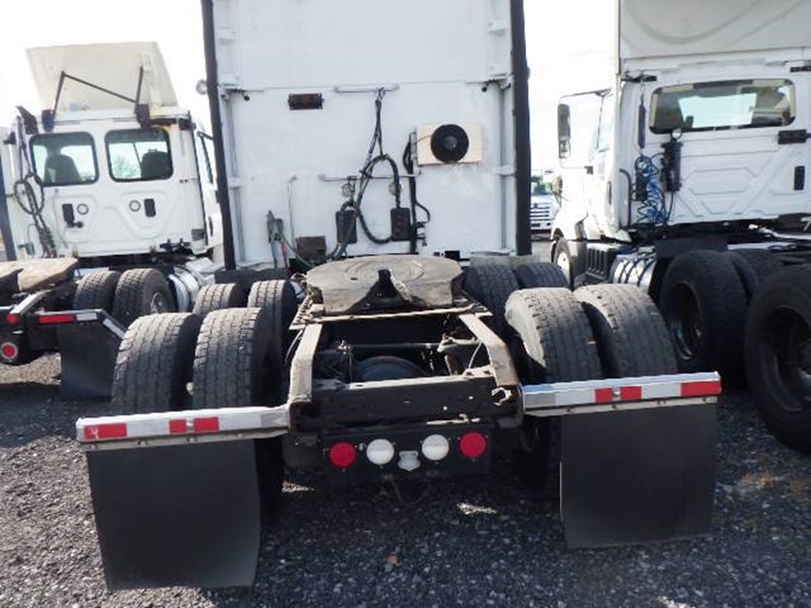 2016-kenworth-t680-image-7