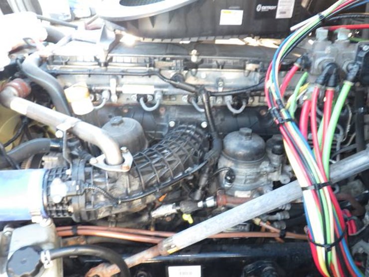 2022-freightliner-cascadia-126-image-13