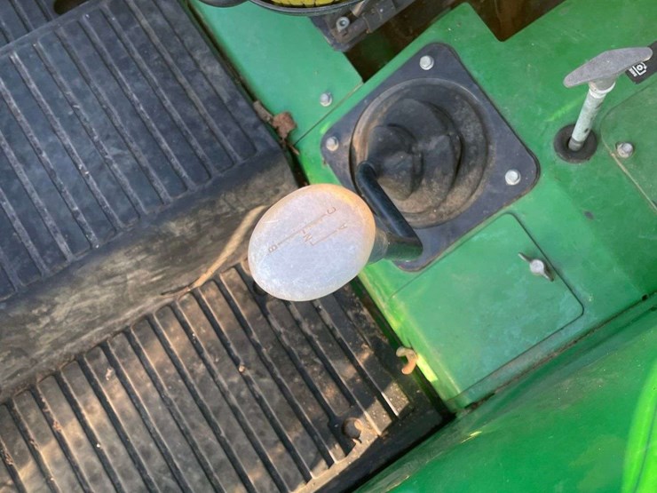 2018-john-deere-5055e-image-32