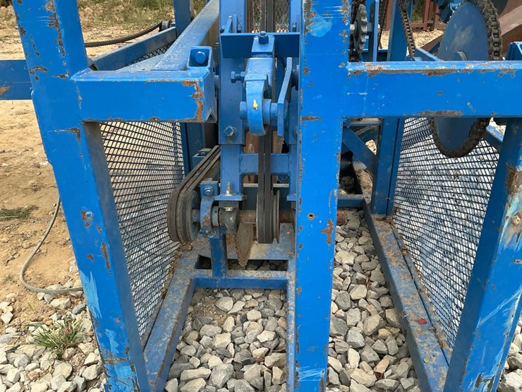#136-•-2020-hershberger-slab-saw-image-17