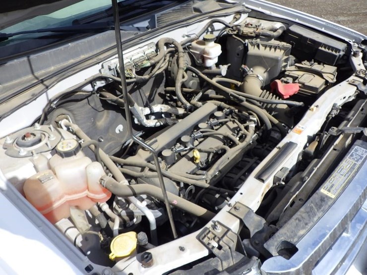 2011-ford-escape-image-11