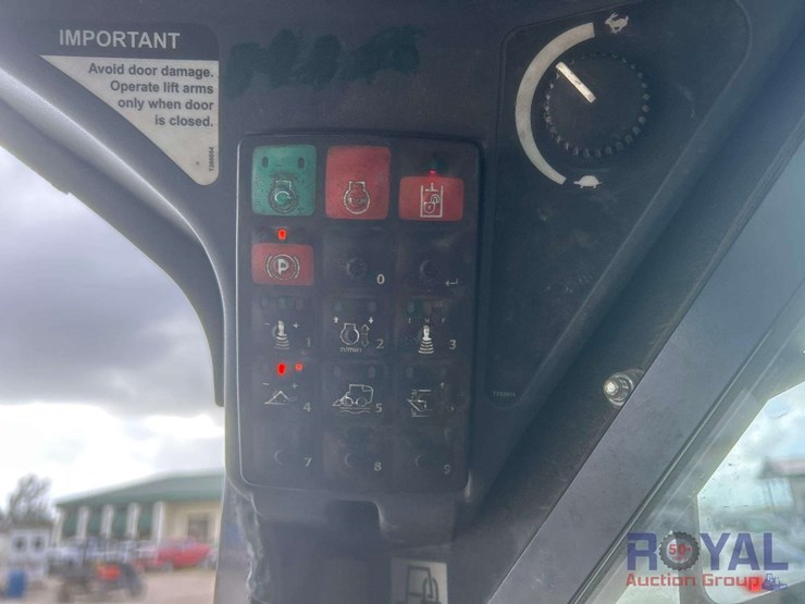 deere-325g-image-16