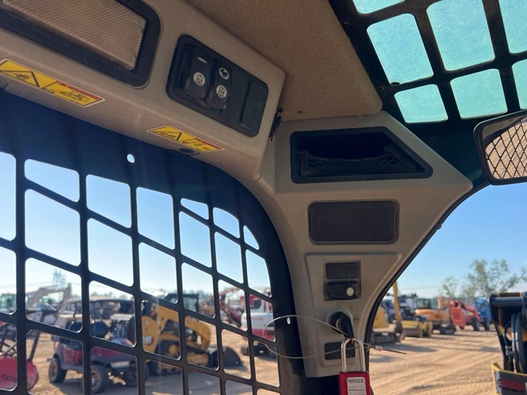 2018-caterpillar-259d-image-29