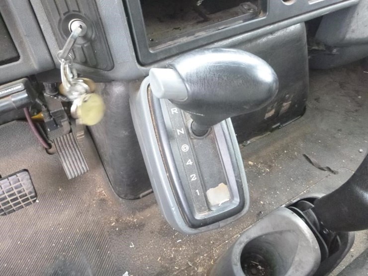 2004-international-durastar-4200-image-14