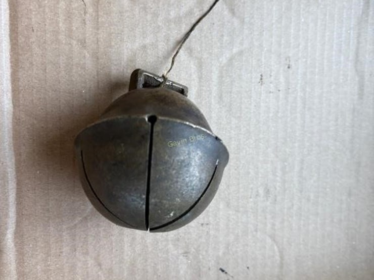 5-large-brass-sleigh-bells-image-2