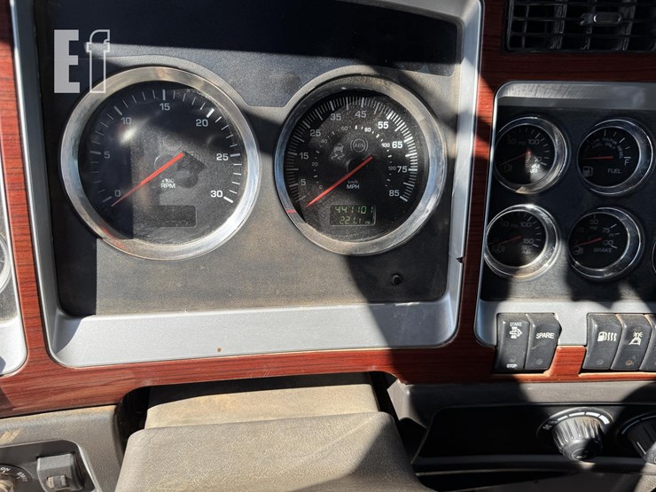 2009-kenworth-t800-image-79