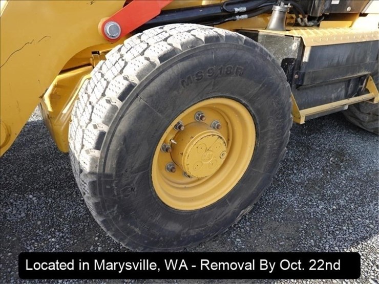 2014-caterpillar-420f-image-34