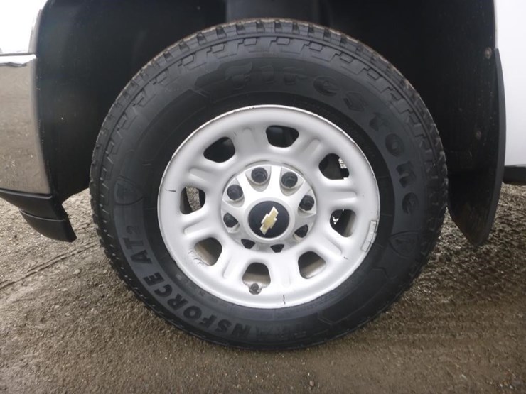 2012-chevrolet-3500-image-16