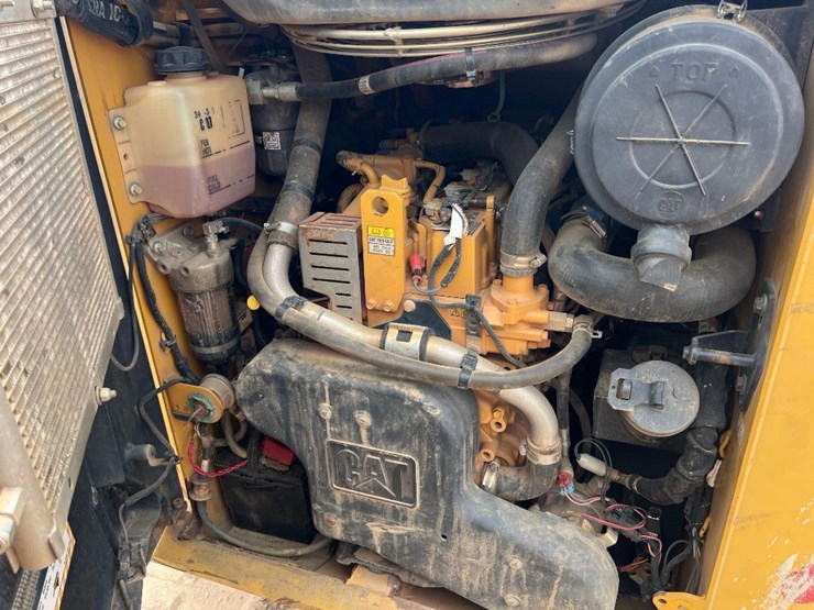 caterpillar-259d-image-23