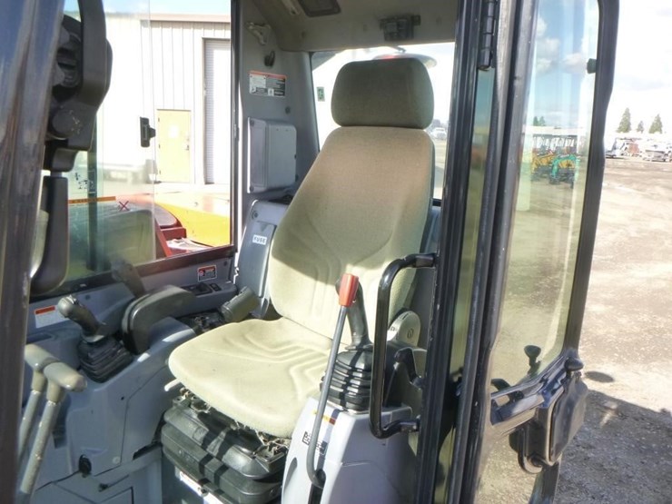 2017-kubota-kx080-image-21