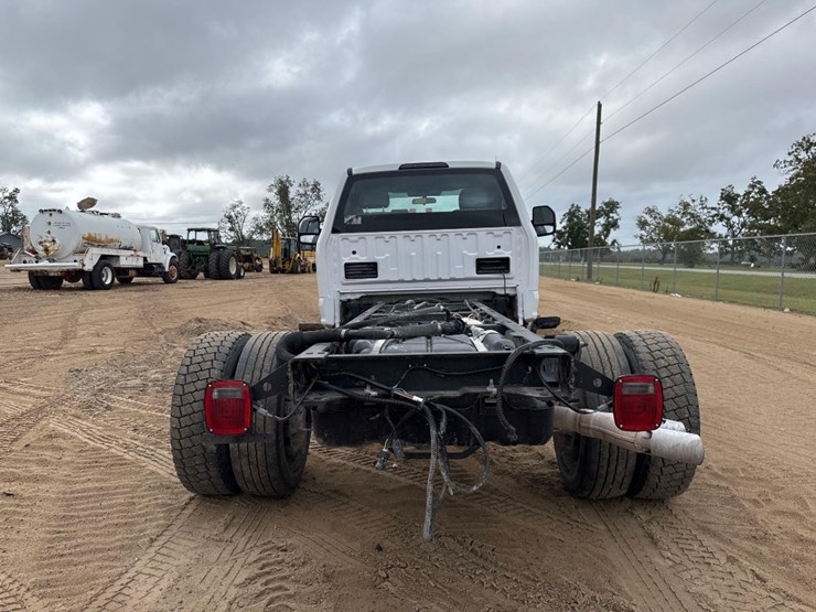 2019-ford-f550-xl-image-7