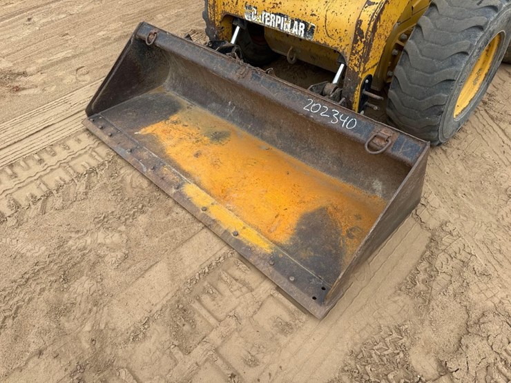 2012-caterpillar-262c2-image-8