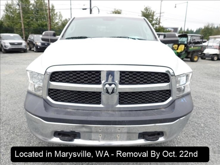 2016-ram-1500-big-horn-image-11