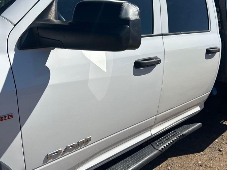 2022-ram-5500-hd-image-9